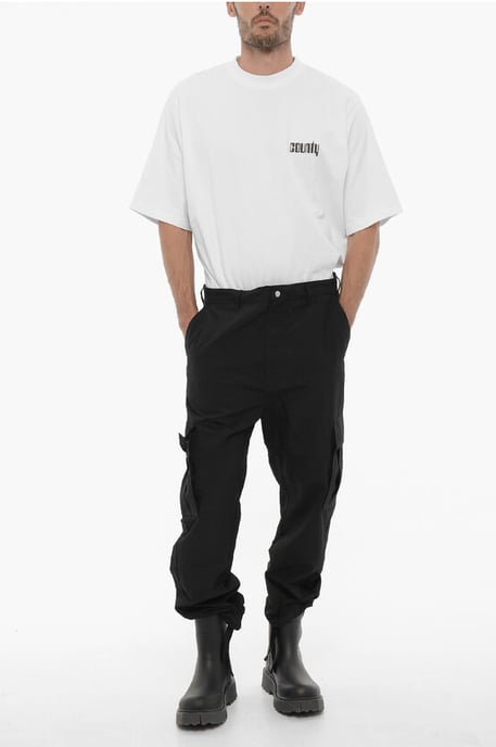 Nylon cargobroek met geborduurd logo in zwart - Image 4