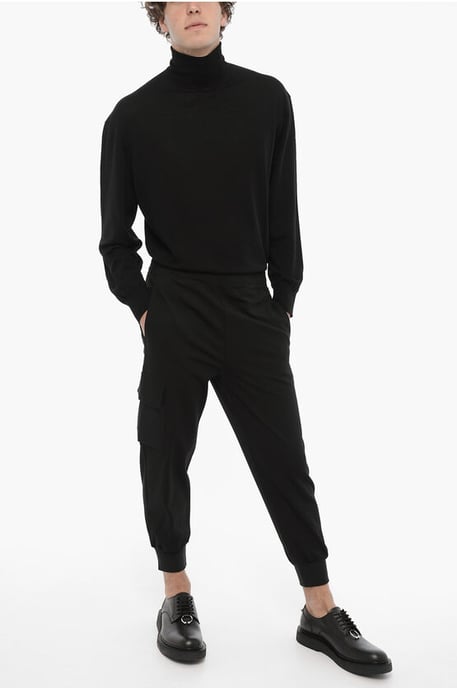 Skinny Fit Cargo-broek met trekkoord in de taille in zwart - Image 3