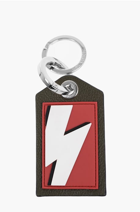 Sleutelhanger met leren hanger en bliksemschichtdetail in Rosso, Verde Militare - Image 1