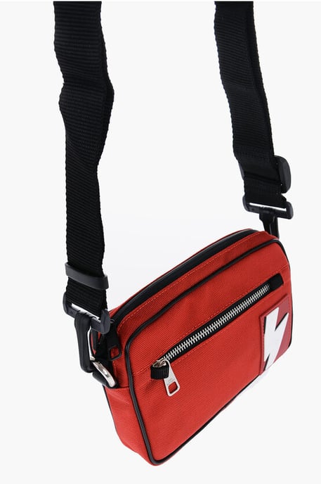 Nylon heuptasje met reliëflogopatch in rood - Image 3