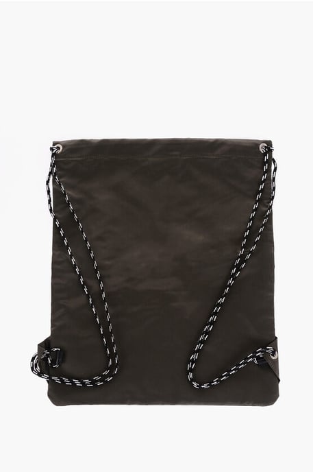 Effen nylon rugzak met trekkoord in groen - Image 3