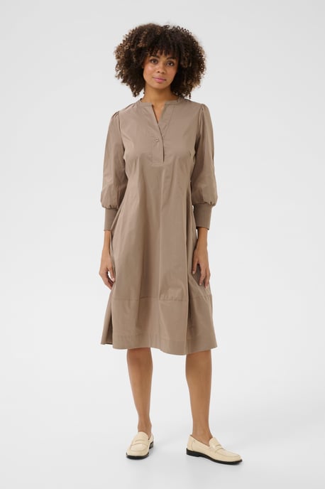 Jurk Feminine beige - Image 1
