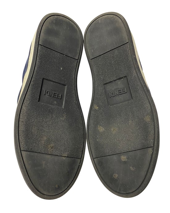 Fendi Monster 3D Ogen Slip-On Sneakers in Marineblauw Suède - Image 3