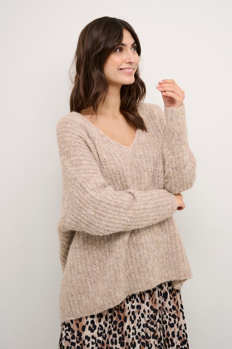 Pullover Oversize fit beige - Image 4