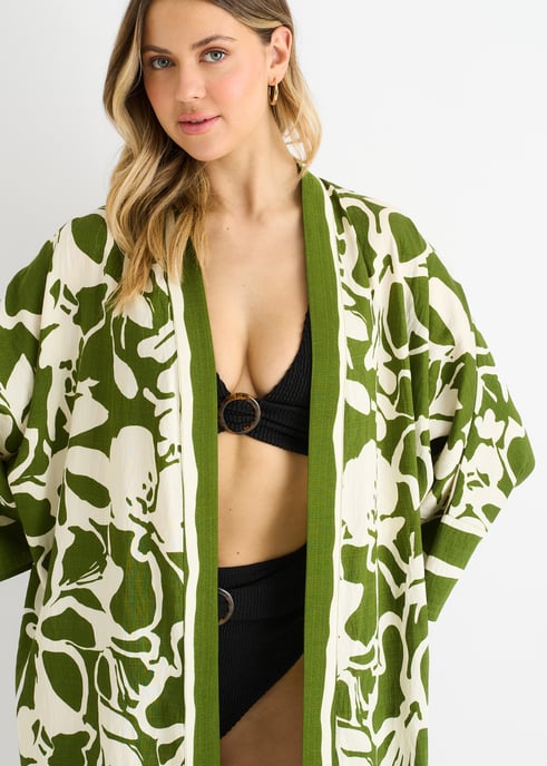Zwarte zomerkimono met opdruk op het strand - Image 2