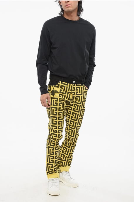 POKEMON Two-Tone Jeans met omgeslagen zoom en all-over monogram in Giallo, Nero - Image 4