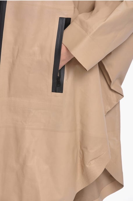 Regenjas van leer met vleermuismouwen in beige - Image 3