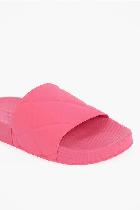 Mat rubberen sliders met Intreccio-motief in roze - Image 4