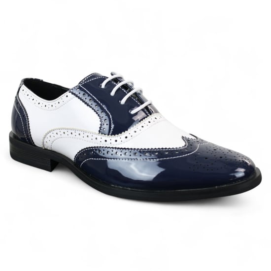 Herenschoenen met vetersluiting in marineblauw en wit, in de kleur 'Brogues' - Image 3
