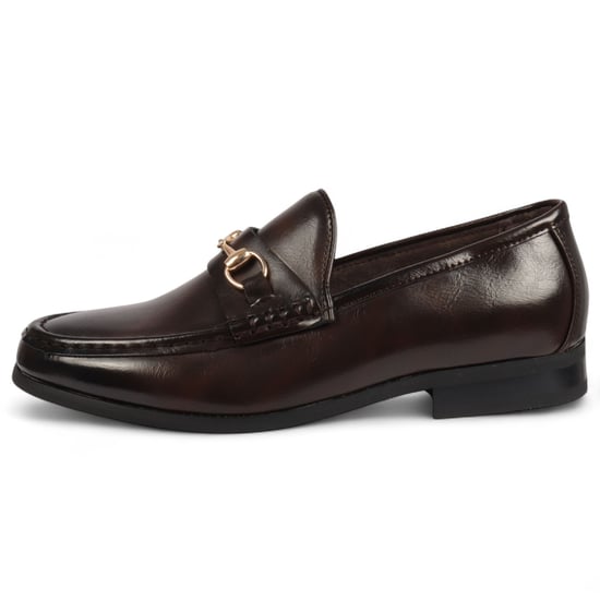 Bruine loafers voor heren met gouden gesp en handige instappers - Image 1