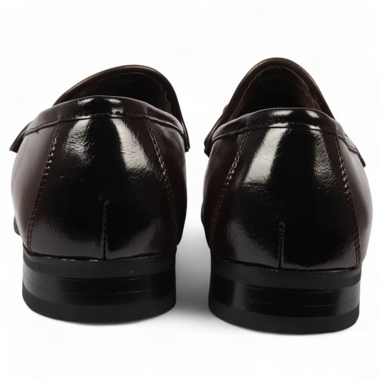 Bruine loafers voor heren met gouden gesp en handige instappers - Image 4