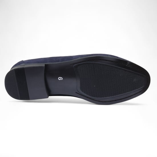 Marineblauwe suède loafers voor heren met gouden gesp - Image 6
