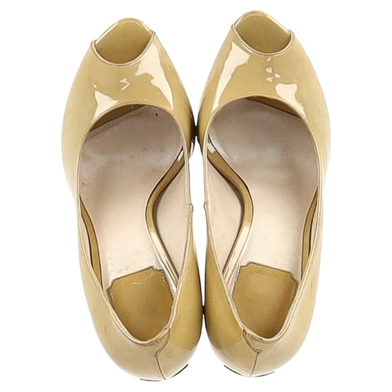 Dior Miss Dior Peep-Toe Pumps in Geel Glanzend Leer - Image 3