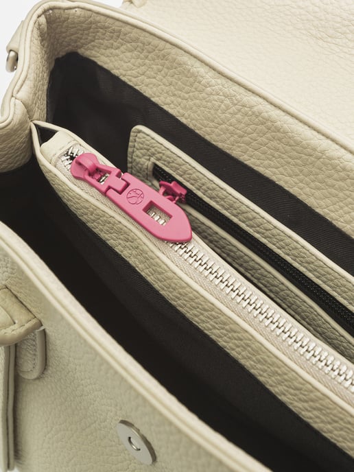 Secret Pon Pon Handbag Women - Image 4