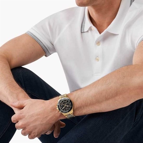 Stijlvol Michael Kors MK8726 herenhorloge met zwarte wijzerplaat en goudkleurige afwerking - Image 4