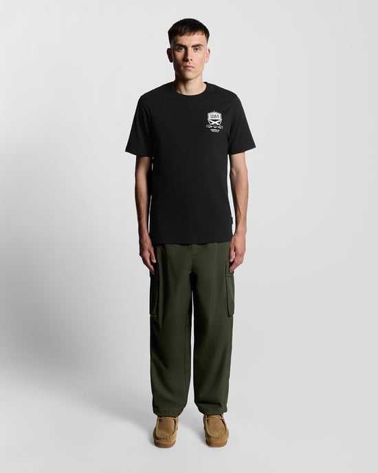 Lyle & Scott Legends Op Het Veld Graphic T-shirt - Zwart - Image 2
