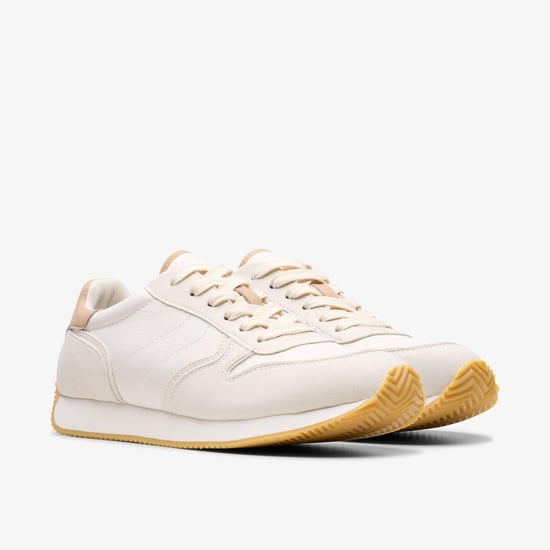 Teirra Hardloop Off White Sneakers - Image 4