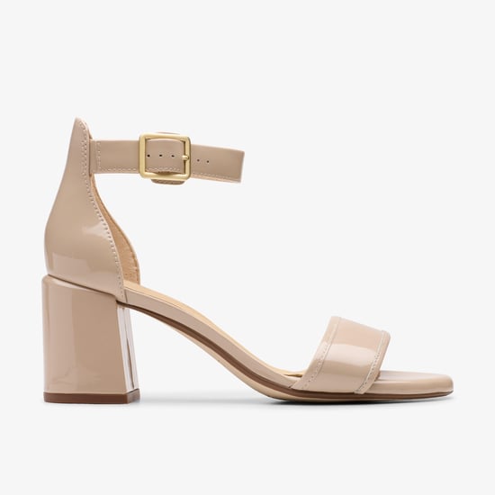 Ezoria Mae Patent Sandalen in Sandkleur - Image 1