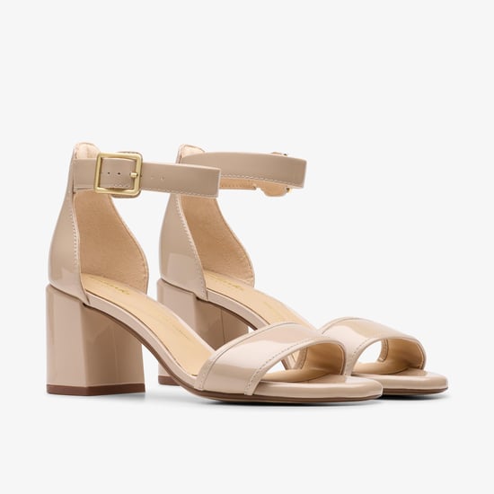 Ezoria Mae Patent Sandalen in Sandkleur - Image 4