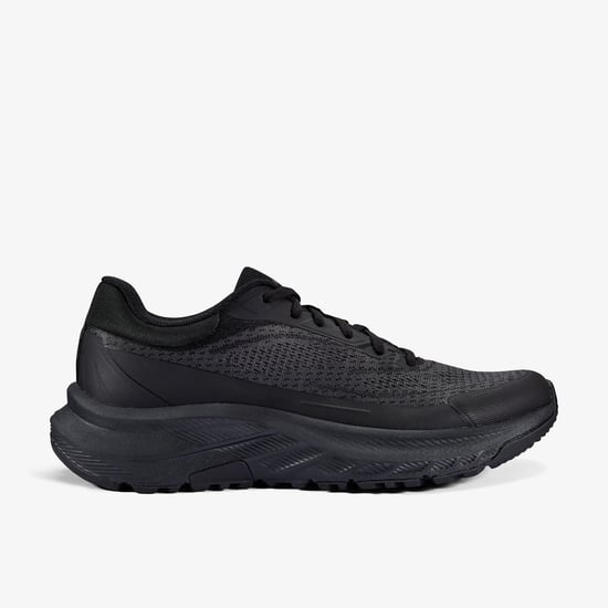 Tawstock Kant Zwarte Gebreide Sneakers - Image 1