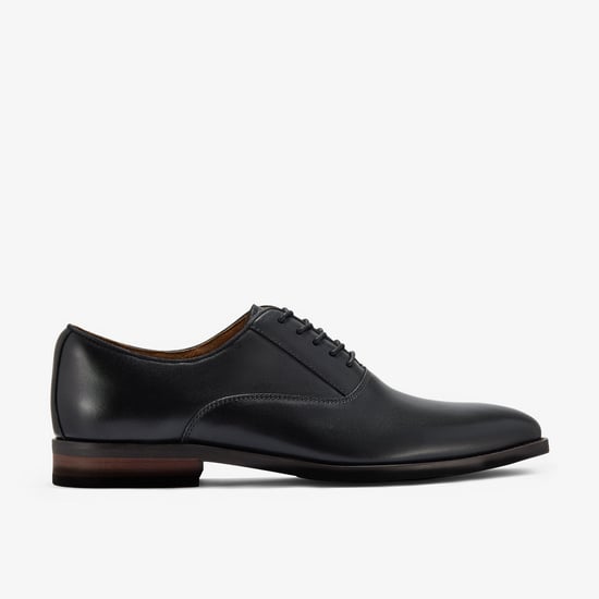 Banstead Kant Zwarte Leren Schoenen - Image 1