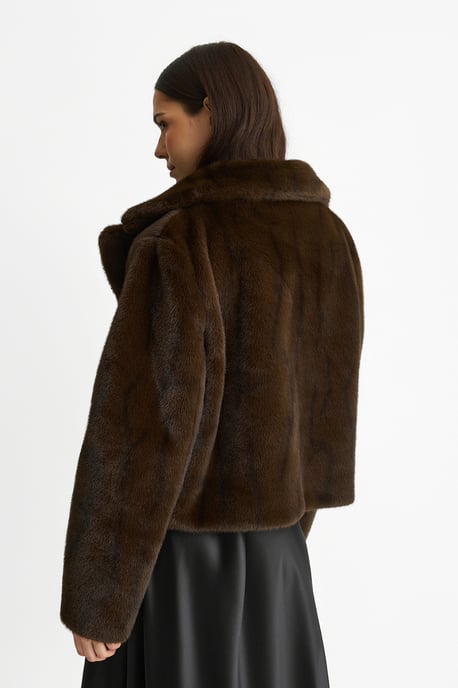Koffie Crushed Look Faux Fur Cropped Jacket - Image 4