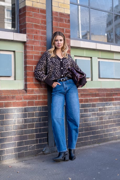 Blauwe jeans met middelhoge taille en rechte pijpen - Image 1
