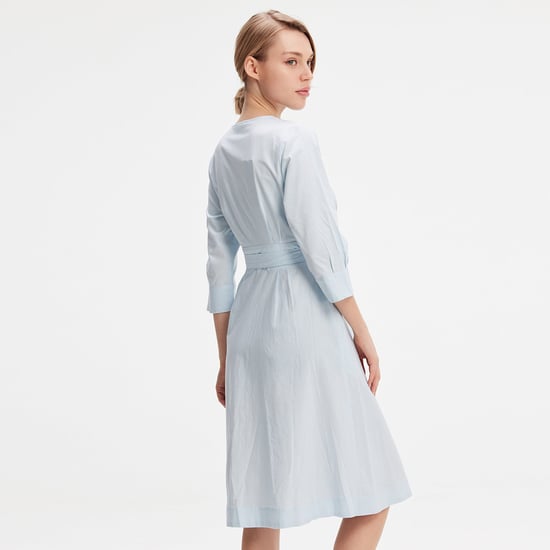 Minimalistische katoenen shirtjurk met geknoopte riem - Image 4