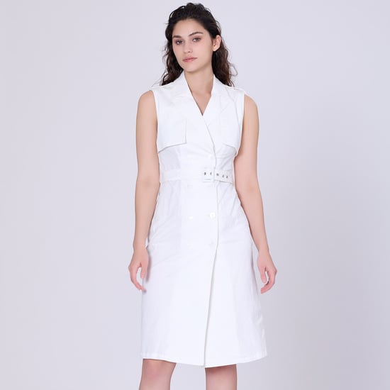 Trench -stijl mouwloze jurk met dubbele borsten - Image 1