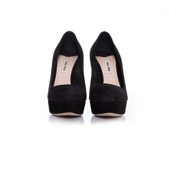 Miu Miu Zwarte suède plateau pumps. - Image 4