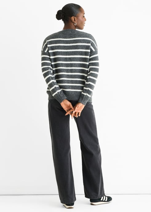 Grijze gestreepte oversized trui met grove brei - Image 4
