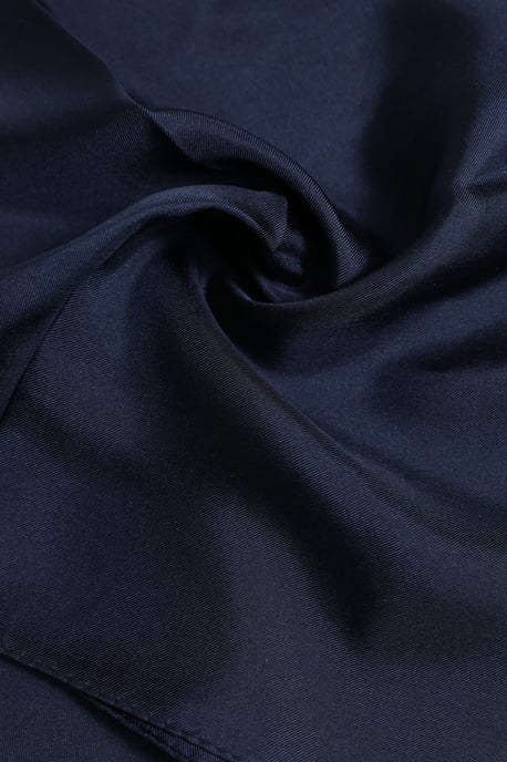Donkerblauwe Zijde Vierkante Mannen Foulard Sjaal - Image 4