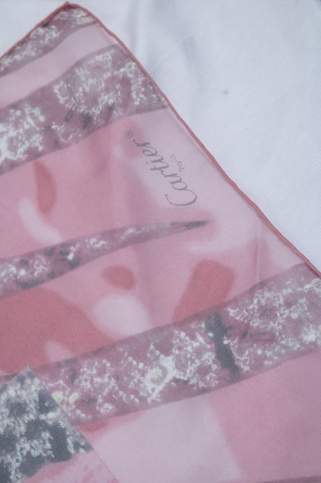 Cartier sjaal met diamant- en jaguarprint in roze - Image 4