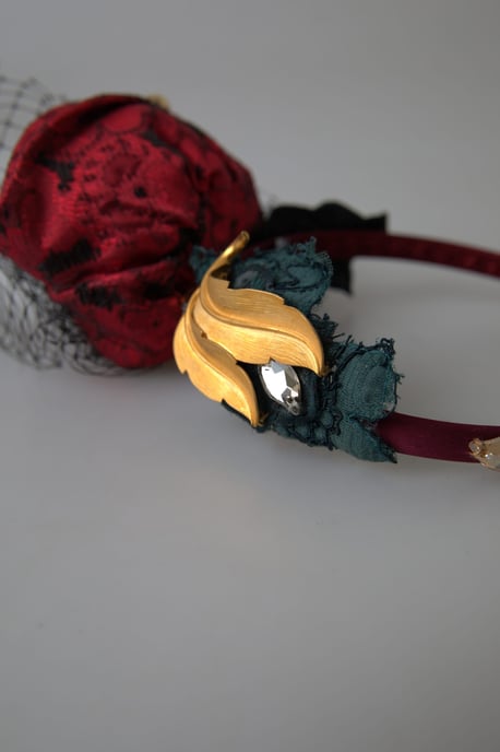 Rode met multikleurige rozenzijde kristallen netlogo diadeem hoofdband - Image 5