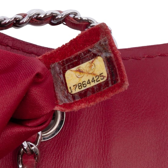 Chanel Gequilted Lammy Crossbody - Image 6