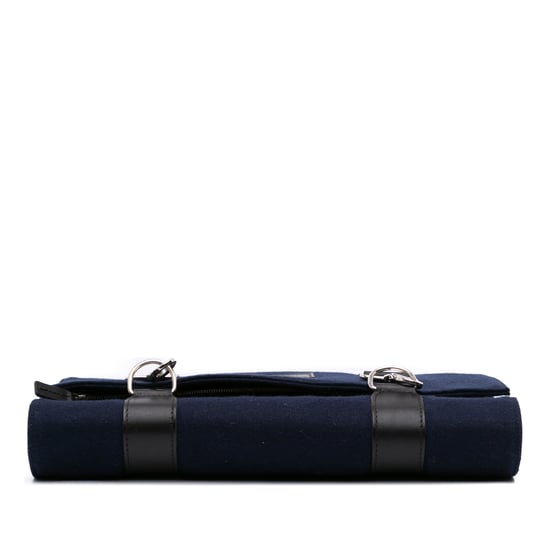 Vilt Messenger Bag - Image 3