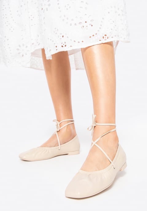 Wittchen Dames Ballerina's van echt leer met strikjes, beige - Image 1