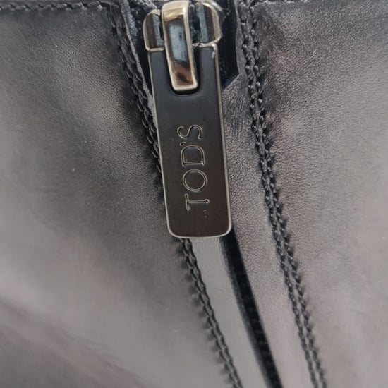 Tod's Amandelneus Gevoerde Enkelbooties in Zwart Leder - Image 5