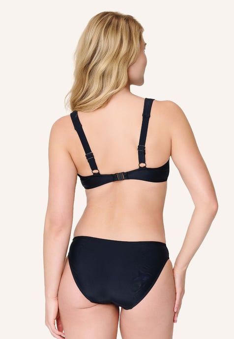 Lingadore Bikini Set - Image 4