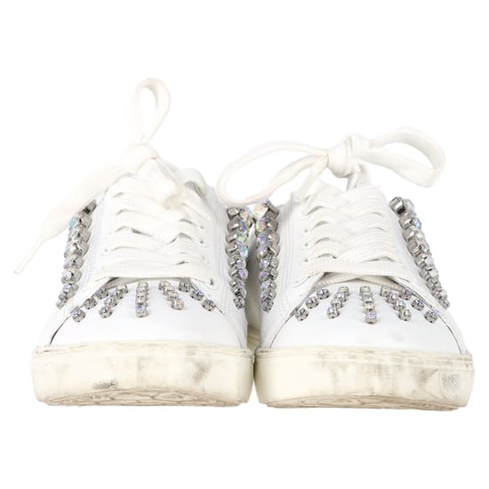 Stuart Weitzman Goldie Shine Convertibele Sneakers in Witte Leer - Image 2