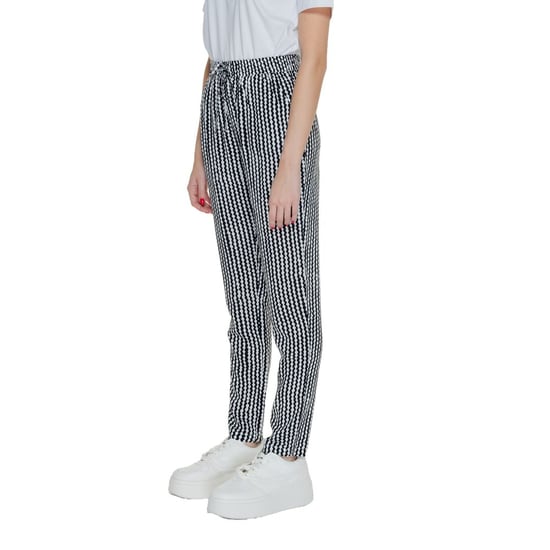 Petra Broek Zwartwit - Image 3