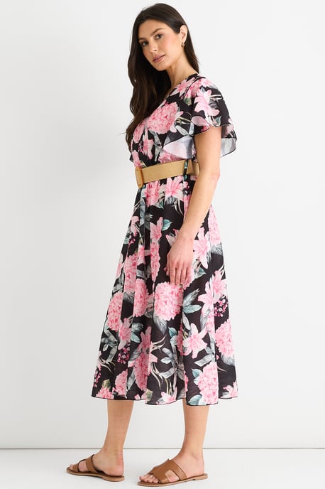 Zwarte midi-jurk met bloemenprint, engelenmouwen en ceintuur - Image 3