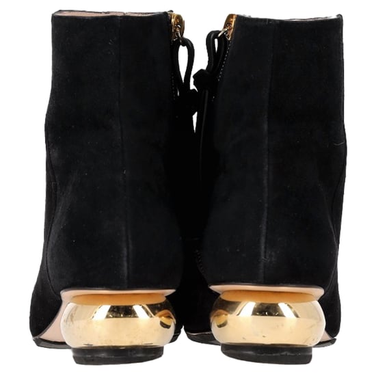 Stuart Weitzman Freja enkellaarsjes in zwart suède - Image 5