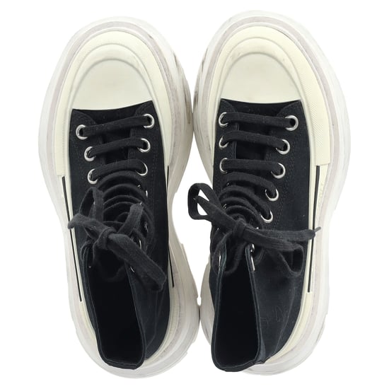 Alexander Mcqueen Tread Slick Hoge Sneakers in Zwart Canvas - Image 3