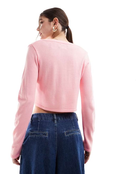 ASOS DESIGN stickad rundhalsad kort cardigan i rosa - Image 2