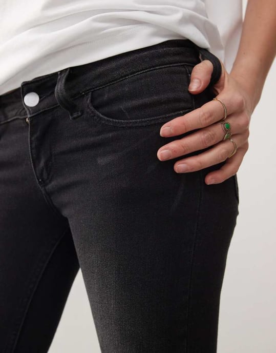 Cheap Monday Sleezie lågmidjade superstretch skinny jeans i rubin-tvättad svart - Image 3