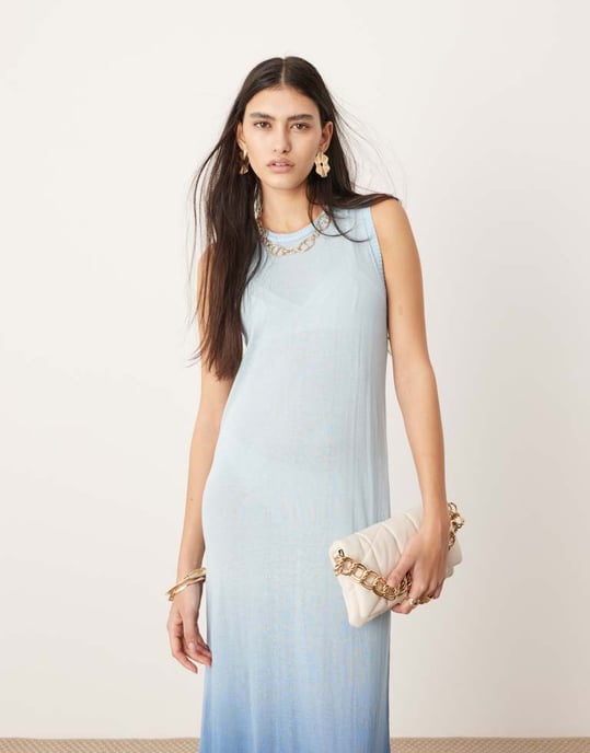 ASOS EDITION virkade genomskinliga ärmlösa maxiklänning i blå ombre - Image 3
