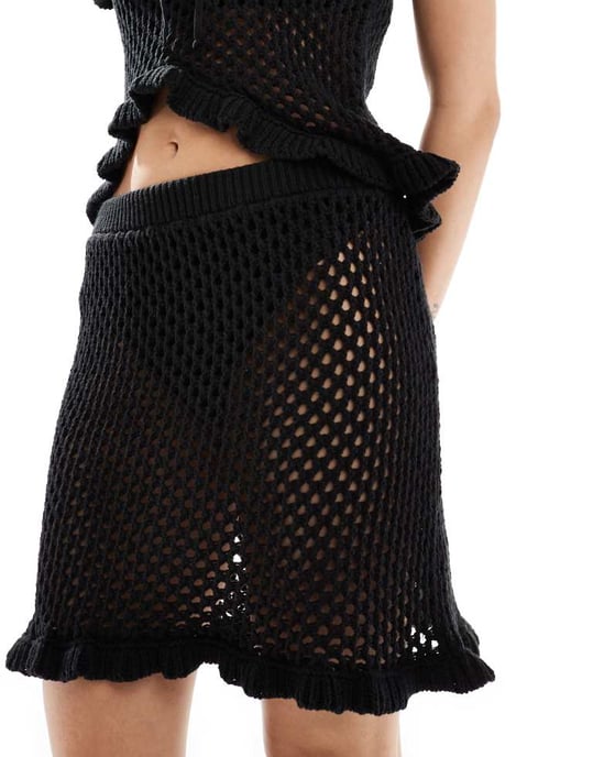 ASOS DESIGN virkat minikjol med volang i svart - Image 2