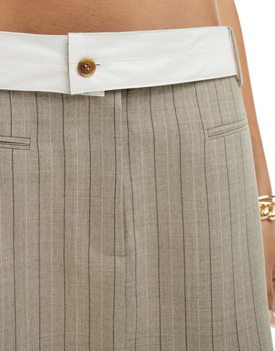 ASOS DESIGN micro mini kjol med avtagbar vikmidja i beige rand - Image 4