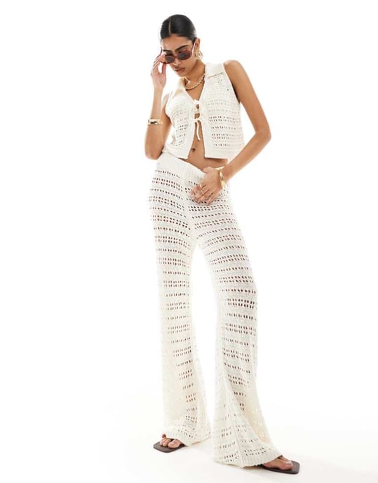 ASOS DESIGN stickad midjeväst med delad front i sömdetalj i vitt - Image 3